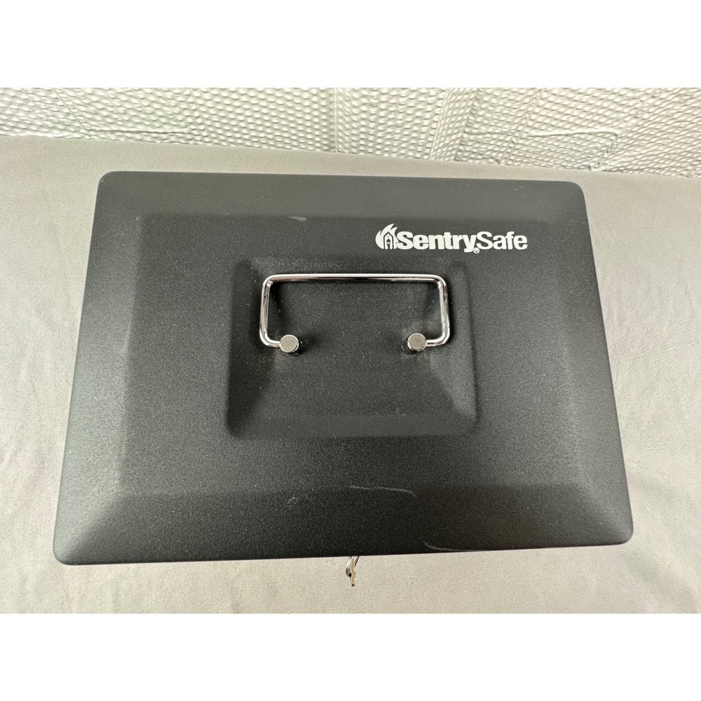 SentrySafe‎ Medium Cash Box with Privacy Key Lock Dark Gray with Key